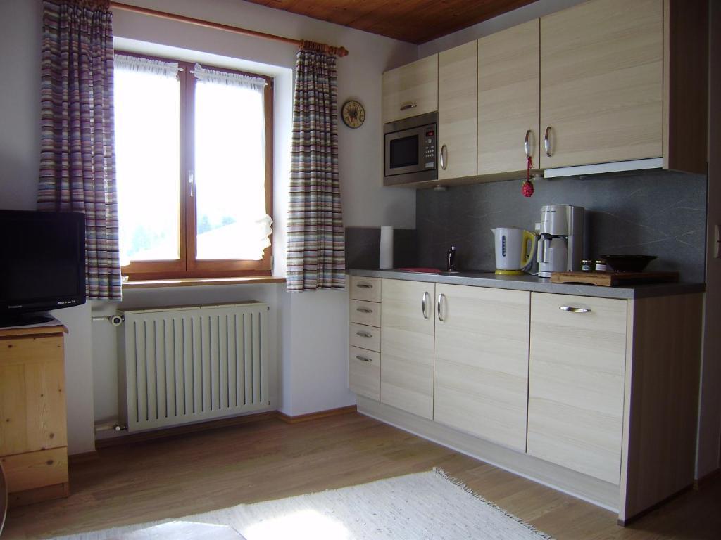 Haus Christl Reit Im Winkl, Kostenloser Parkplatz, 5 Minuten Zum Ortszentrum, Ruhige Lage, Wlan Reit im Winkl Quarto foto